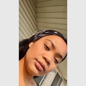 Meet your Posher, Justina